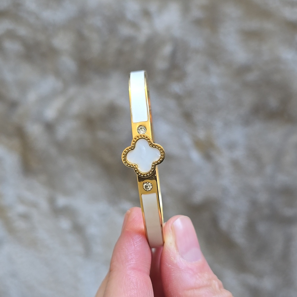 Classy white and gold bracelet